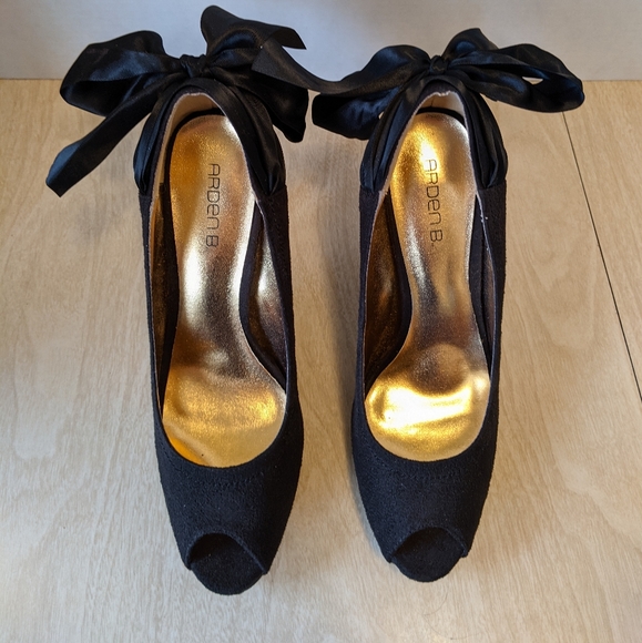 Arden B. Ginger Black Peep Toe Satin Bow Heels 8 - Picture 3 of 10